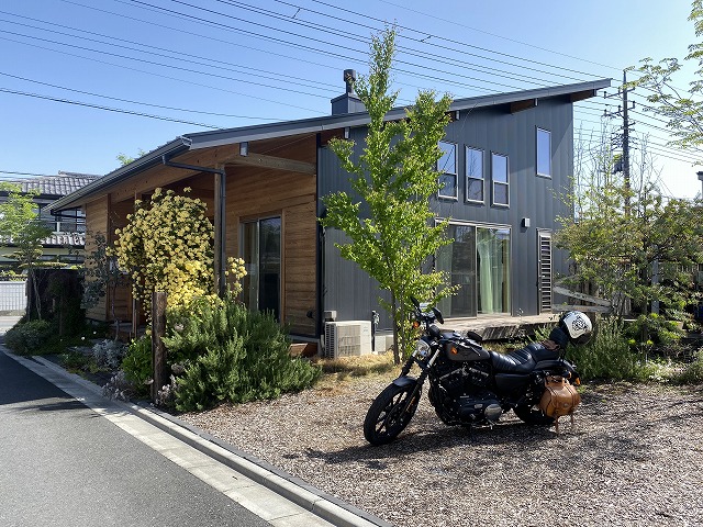 絵になるね～🏠🏍(*'▽')