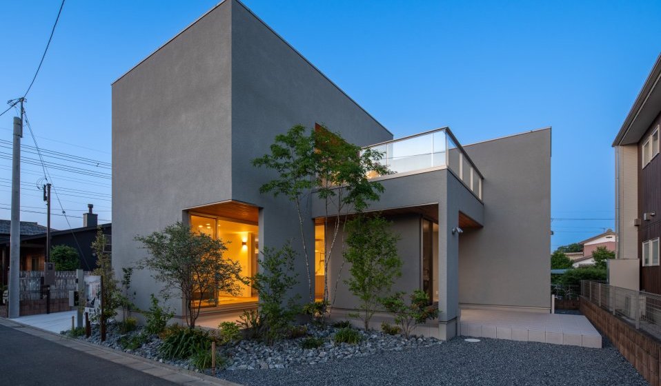 ユースフルのモダン住宅で実現する、洗練と温もりの住まい